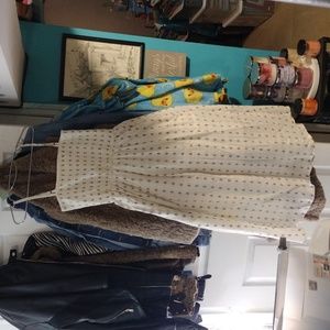 White dress used but in great condition no stains no wear or tear